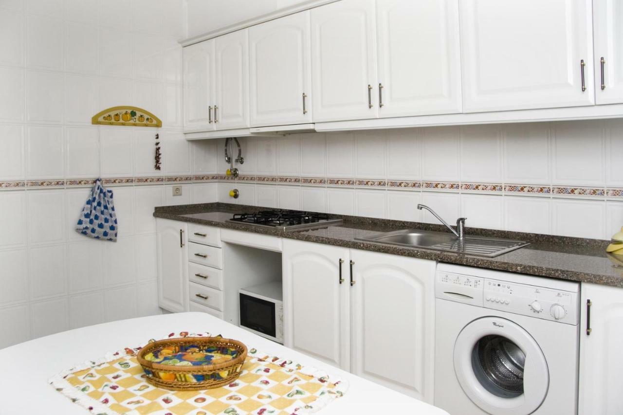 Apartamentos A Ramos: Beachfront Condos with Pool and Modern Amenities Albufeira Exterior photo