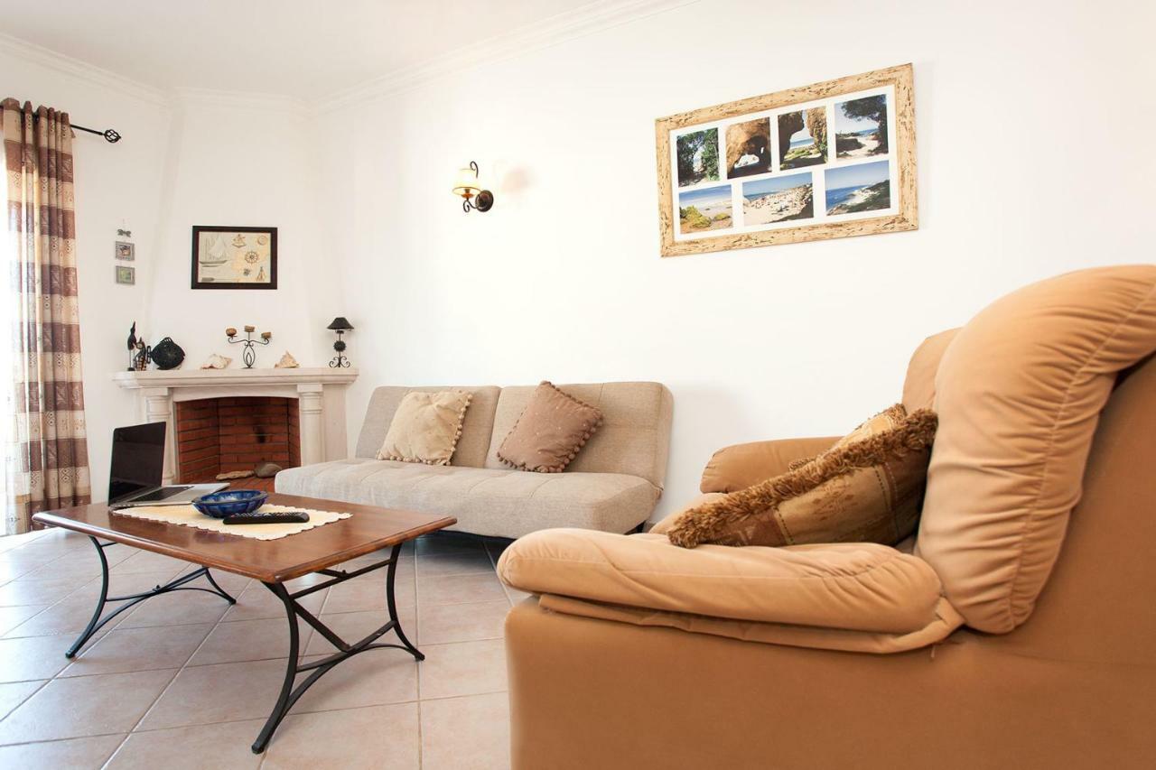 Apartamentos A Ramos: Beachfront Condos with Pool and Modern Amenities Albufeira Exterior photo