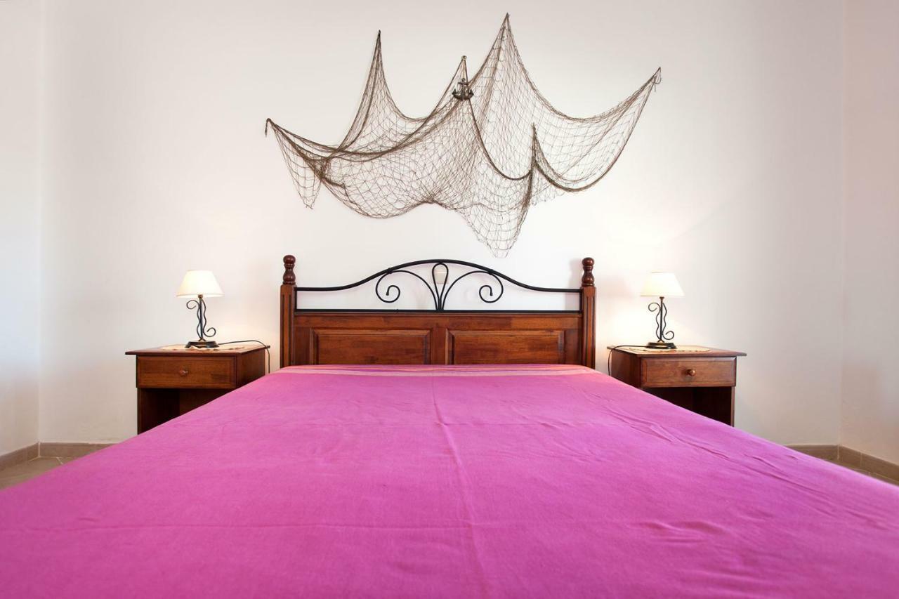 Apartamentos A Ramos: Beachfront Condos with Pool and Modern Amenities Albufeira Exterior photo